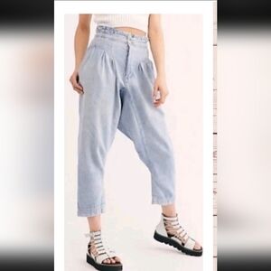 We The Free Womens Mover & Shaker Denim High Waist Paperbag Pants EUC